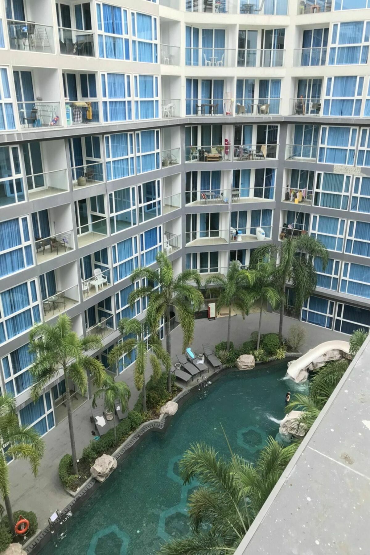 Uplus Avenue Residence Pattaya Bagian luar foto